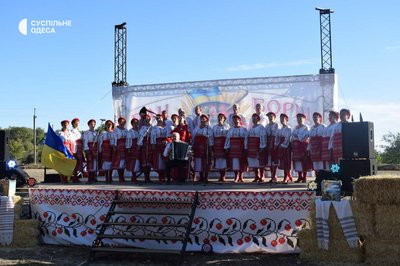 200 тисяч гривень за борщі: як на Одещині готували страви та збирали гроші для ЗСУ 200 тисяч гривень за борщі: як на Одещині готували страви та збирали гроші для ЗСУ