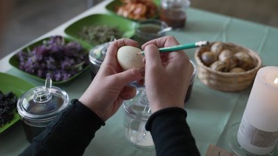 Відродження традиційного мистецтва: вінничанка створює писанки з природних барвників Відродження традиційного мистецтва: вінничанка створює писанки з природних барвників