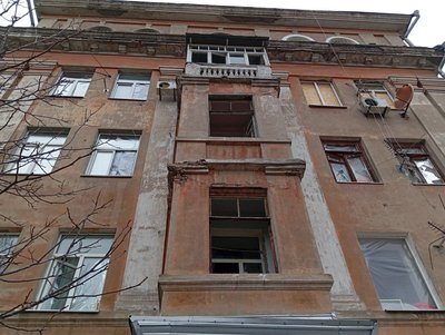 "Ми думали, прямо в будинок влучило". Що відбувається на місці удару по Дніпру на ранок 7 листопада "Ми думали, прямо в будинок влучило". Що відбувається на місці удару по Дніпру на ранок 7 листопада