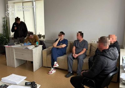 "Діагноз" за хабар: у Черкасах викрили схему ухилення від мобілізації "Діагноз" за хабар: у Черкасах викрили схему ухилення від мобілізації