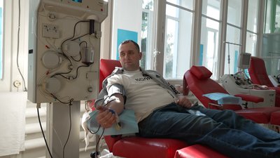 170 донацій крові за 16 років: історія заслуженого донора України чернігівця Олексія Кирюши 170 донацій крові за 16 років: історія заслуженого донора України чернігівця Олексія Кирюши