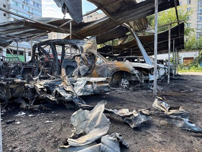 Пошкоджені багатоповерхівка, промислові підприємства та автівки, є жертви: що відбувається на місцях атак РФ у Дніпрі Пошкоджені багатоповерхівка, промислові підприємства та автівки, є жертви: що відбувається на місцях атак РФ у Дніпрі