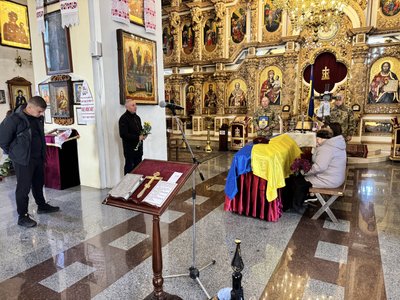 У Полтаві попрощалися із загиблим на Донеччині Володимиром Пипотем У Полтаві попрощалися із загиблим на Донеччині Володимиром Пипотем