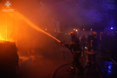 В Одеському районі горів будинок: площа займання склала 250 квадратних метрів В Одеському районі горів будинок: площа займання склала 250 квадратних метрів