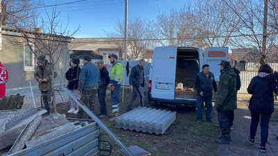 "Відбудуємо, головне — живі": наслідки нічної дронової атаки безпілотників на Черкащину "Відбудуємо, головне — живі": наслідки нічної дронової атаки безпілотників на Черкащину