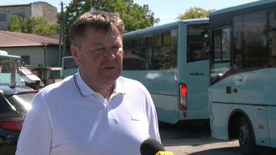 Депутат Чернігівської міськради Володимир Коваленко складає повноваження та заявляє про помсту Дмитра Брижинського Депутат Чернігівської міськради Володимир Коваленко складає повноваження та заявляє про помсту Дмитра Брижинського