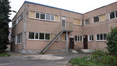 Пошкоджені 95 вікон та покрівля: як працюють заклади освіти Кропивницького після шахедної атаки Пошкоджені 95 вікон та покрівля: як працюють заклади освіти Кропивницького після шахедної атаки
