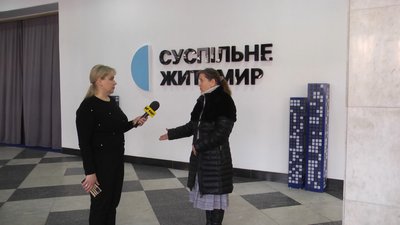 Діти у Житомирському центрі "Сонячний дім" скаржаться на умови в укритті під час повітряних тривог Діти у Житомирському центрі "Сонячний дім" скаржаться на умови в укритті під час повітряних тривог