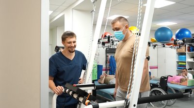 реабілітація військовослужбовець ЗСУ Дмитро поранення Луганський напрямок реабілітаційний центр Дніпро 12 вересня 2024 рік реабілітація військовослужбовець ЗСУ Дмитро поранення Луганський напрямок реабілітаційний центр Дніпро 12 вересня 2024 рік