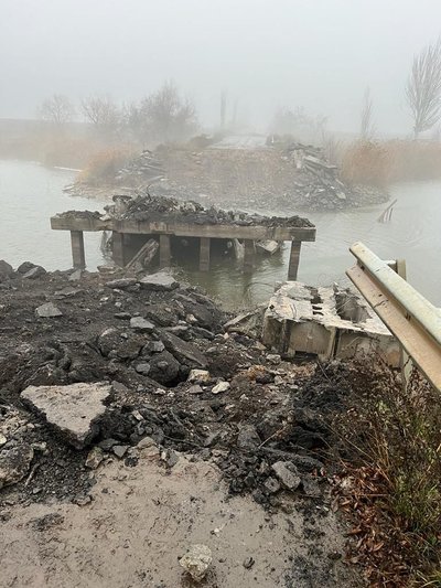 На деокупованій Миколаївщині працюють над відновленням проїзду до обласного центру На деокупованій Миколаївщині працюють над відновленням проїзду до обласного центру