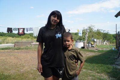 «Ніхто не допомагає, житла немає»: чому родини з дітьми не хочуть залишати прифронтові села на Дніпропетровщині «Ніхто не допомагає, житла немає»: чому родини з дітьми не хочуть залишати прифронтові села на Дніпропетровщині