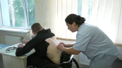 Електростимуляцію для пацієнтів із травмами спинного мозку вперше застосовують на Рівненщині