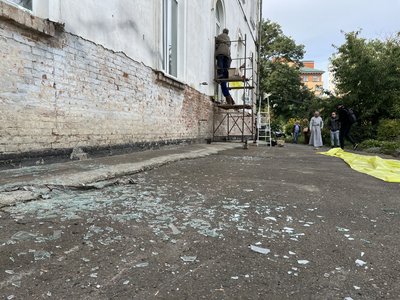 Під час нічного обстрілу Полтави росіяни пошкодили Свято-Миколаївський храм Під час нічного обстрілу Полтави росіяни пошкодили Свято-Миколаївський храм