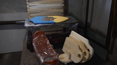 «Дерево під фарбу ховати — це гріх»: історія столяра з Чернігівщини Ігоря Литвиненка