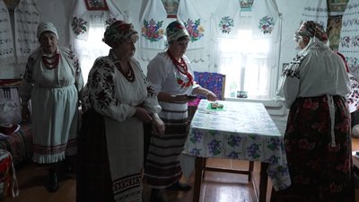 "Це те, чим жили наші діди і прадіди" — жительки Стугівщини на Житомирщині зберігають традиції села "Це те, чим жили наші діди і прадіди" — жительки Стугівщини на Житомирщині зберігають традиції села