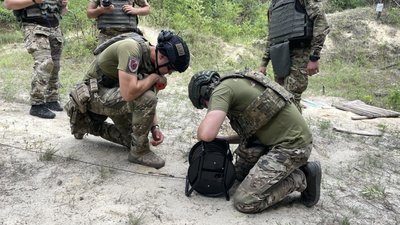 Поліцейський-вибухотехнік з Полтави Артем Бондаренко Поліцейський-вибухотехнік з Полтави Артем Бондаренко