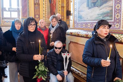 "Він десь поруч посміхається": в Одесі попрощалися з актором "Маски-шоу" Володимиром Комаровим