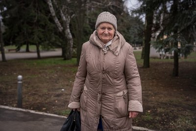 "Виїжджають цілими сім'ями". Як живуть люди у Межовій на Дніпропетровщині, що за 19 кілометрів від лінії фронту "Виїжджають цілими сім'ями". Як живуть люди у Межовій на Дніпропетровщині, що за 19 кілометрів від лінії фронту