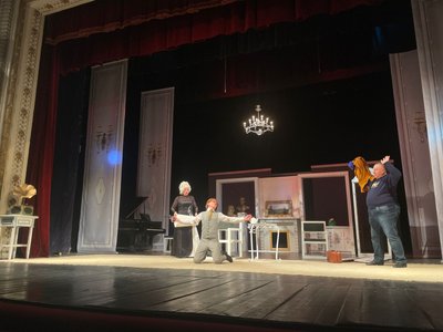 Тернопільський драмтеатр, прем'єра, комедія
