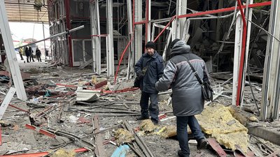На Барабашово у Харкові усувають наслідки удару російського дрона На Барабашово у Харкові усувають наслідки удару російського дрона
