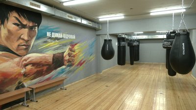Оновлену боксерську залу за участі олімпійського чемпіона відкрили у Рівному Оновлену боксерську залу за участі олімпійського чемпіона відкрили у Рівному
