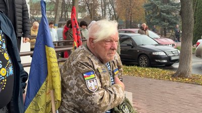 "У райцентрах донатять більше": волонтер дядя Гриша з Херсона завітав до Прилук Чернігівської області "У райцентрах донатять більше": волонтер дядя Гриша з Херсона завітав до Прилук Чернігівської області