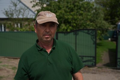 "Куму вбило просто на городі": що розповіли місцеві про обстріли прифронтової Гаврилівки на Дніпропетровщині "Куму вбило просто на городі": що розповіли місцеві про обстріли прифронтової Гаврилівки на Дніпропетровщині