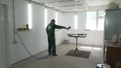 70% роботи виконують вручну: як батько із сином розвивають столярну справу у Бахмачі на Чернігівщині 70% роботи виконують вручну: як батько із сином розвивають столярну справу у Бахмачі на Чернігівщині