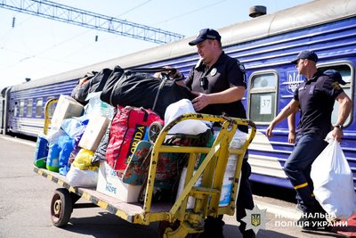 Дванадцятий евакуаційний потяг з Донеччини прибув на Рівненщину Дванадцятий евакуаційний потяг з Донеччини прибув на Рівненщину