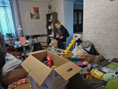 Багатодітна родина погорільців із Волині шукає нове житло Багатодітна родина погорільців із Волині шукає нове житло