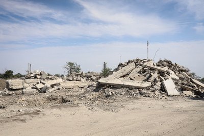 370 нових осель і нова інфраструктура: як на Херсонщині відбудовують село після обстрілів 370 нових осель і нова інфраструктура: як на Херсонщині відбудовують село після обстрілів