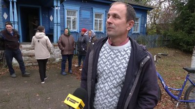 Без електрики, зв'язку та під обстрілами: як живуть люди села Архипівка на Чернігівщині, що за 2 км від кордону з РФ Без електрики, зв'язку та під обстрілами: як живуть люди села Архипівка на Чернігівщині, що за 2 км від кордону з РФ