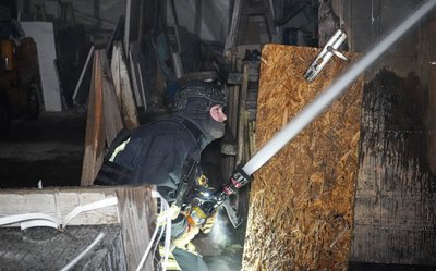 ДСНС, нічна атака РФ, пожежа, підприємство, вибух ДСНС, нічна атака РФ, пожежа, підприємство, вибух