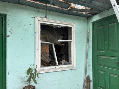 Як внаслідок атаки зазнали пошкоджень приватні будинки у Кременчуцькому районі Як внаслідок атаки зазнали пошкоджень приватні будинки у Кременчуцькому районі