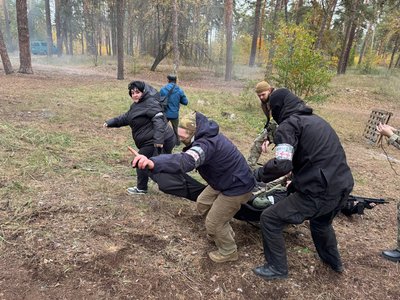 48-годинна програма для цивільних: на Черкащині завершився курс підготовки громадян до нацспротиву