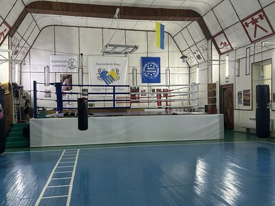 Без світла та під постійними обстрілами. Як тренуються діти-кікбоксери у прифронтовому Павлограді на Дніпропетровщині Без світла та під постійними обстрілами. Як тренуються діти-кікбоксери у прифронтовому Павлограді на Дніпропетровщині