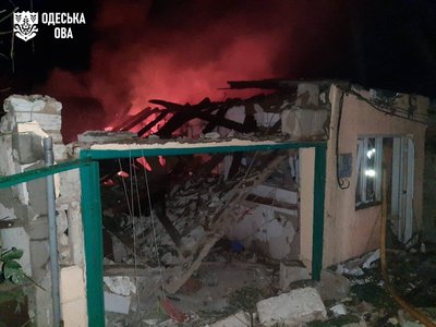 Російські війська атакували південь Одещини: зруйнований будинок, є постраждалі Російські війська атакували південь Одещини: зруйнований будинок, є постраждалі