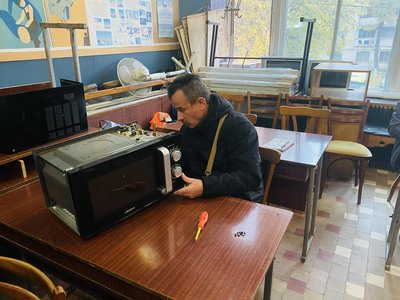 "Навички для інклюзивності": у Вінниці 12 людей з інвалідністю опановують професію електромонтера "Навички для інклюзивності": у Вінниці 12 людей з інвалідністю опановують професію електромонтера