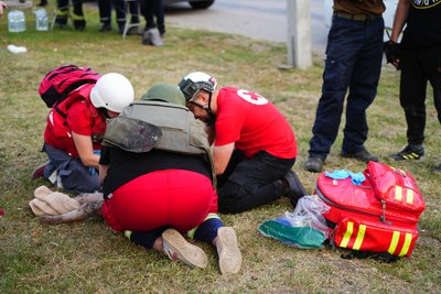 Медики реанімують півторарічну дівчинку, яка загинула в Харкові Медики реанімують півторарічну дівчинку, яка загинула в Харкові