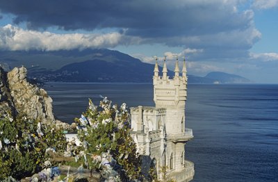"Ужгород — це Крим без моря": інтерв'ю з митцем караїмського походження Езрою Пастором "Ужгород — це Крим без моря": інтерв'ю з митцем караїмського походження Езрою Пастором