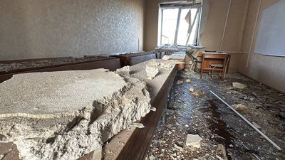 "Дуже важко, це місце для мене рідне". Внаслідок масованої дронової атаки на Дніпро пошкоджений медичний університет "Дуже важко, це місце для мене рідне". Внаслідок масованої дронової атаки на Дніпро пошкоджений медичний університет