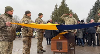 похорон, труна, прапор, прапор україни похорон, труна, прапор, прапор україни