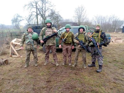 Мати захисника з Житомирщини понад три роки шукає сина, який зник безвісти під Бахмутом Мати захисника з Житомирщини понад три роки шукає сина, який зник безвісти під Бахмутом