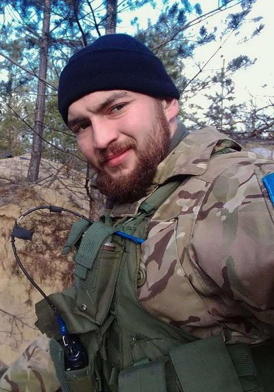 "Я лежала на землі та кричала". Історія дружини загиблого бійця