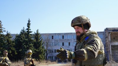 "Моя душа завжди буде під цією гранітною плитою": розповідь волинянки, вдови білоруського добровольця "Моя душа завжди буде під цією гранітною плитою": розповідь волинянки, вдови білоруського добровольця