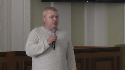 "Із проблеми намагаються зробити піар": чому сесія міськради у Чернігові не відбулася та що буде із транспортом у місті "Із проблеми намагаються зробити піар": чому сесія міськради у Чернігові не відбулася та що буде із транспортом у місті