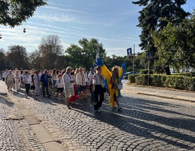 До Дня Незалежності в Ужгороді відбувся марш у вишиванках