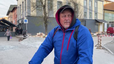 Боротьба зі стихійною торгівлею: як прибирали поблизу центрального ринку у Рівному Боротьба зі стихійною торгівлею: як прибирали поблизу центрального ринку у Рівному