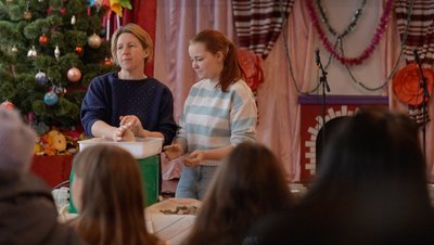 Мріє залучити людей: черкащанка "возить" гончарство у селищні громади Мріє залучити людей: черкащанка "возить" гончарство у селищні громади