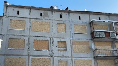 Будинок без опалення пошкоджений російським обстрілом 6 січня Краматорськ Донецька область 16 січня 2026 рік Будинок без опалення пошкоджений російським обстрілом 6 січня Краматорськ Донецька область 16 січня 2026 рік